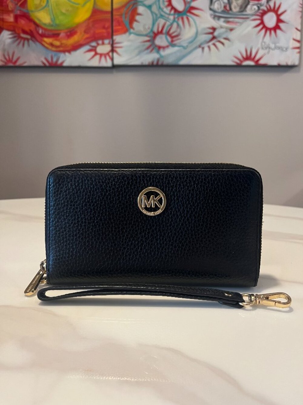 Michael Kors Jet Set Black Pebbled Leather Zip Around Wallet Like New